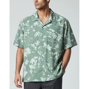 Uniqlo Mens Open Collar Short Sleeve Shirt Green Floral Tropical Size M Used